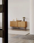 Aparador Mailen 2 puertas en chapa de fresno con acabado natural 180 x 75 cm