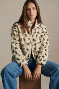 Campera Corderito Estampada Flores Nácar