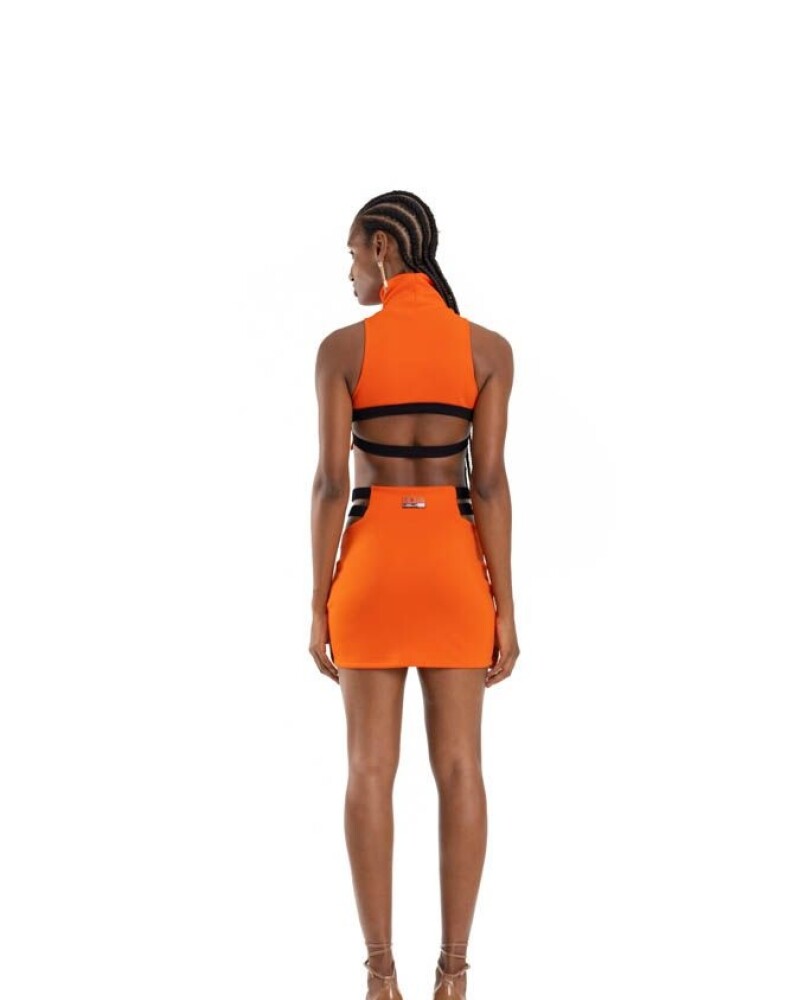 Conjunto Futura Naranja Top Y Falda U