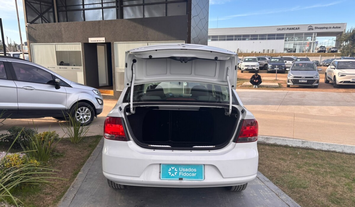 VW Gol Comfort Sedan - 2012 VW Gol Comfort Sedan - 2012
