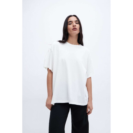 Remera Bronte Off white