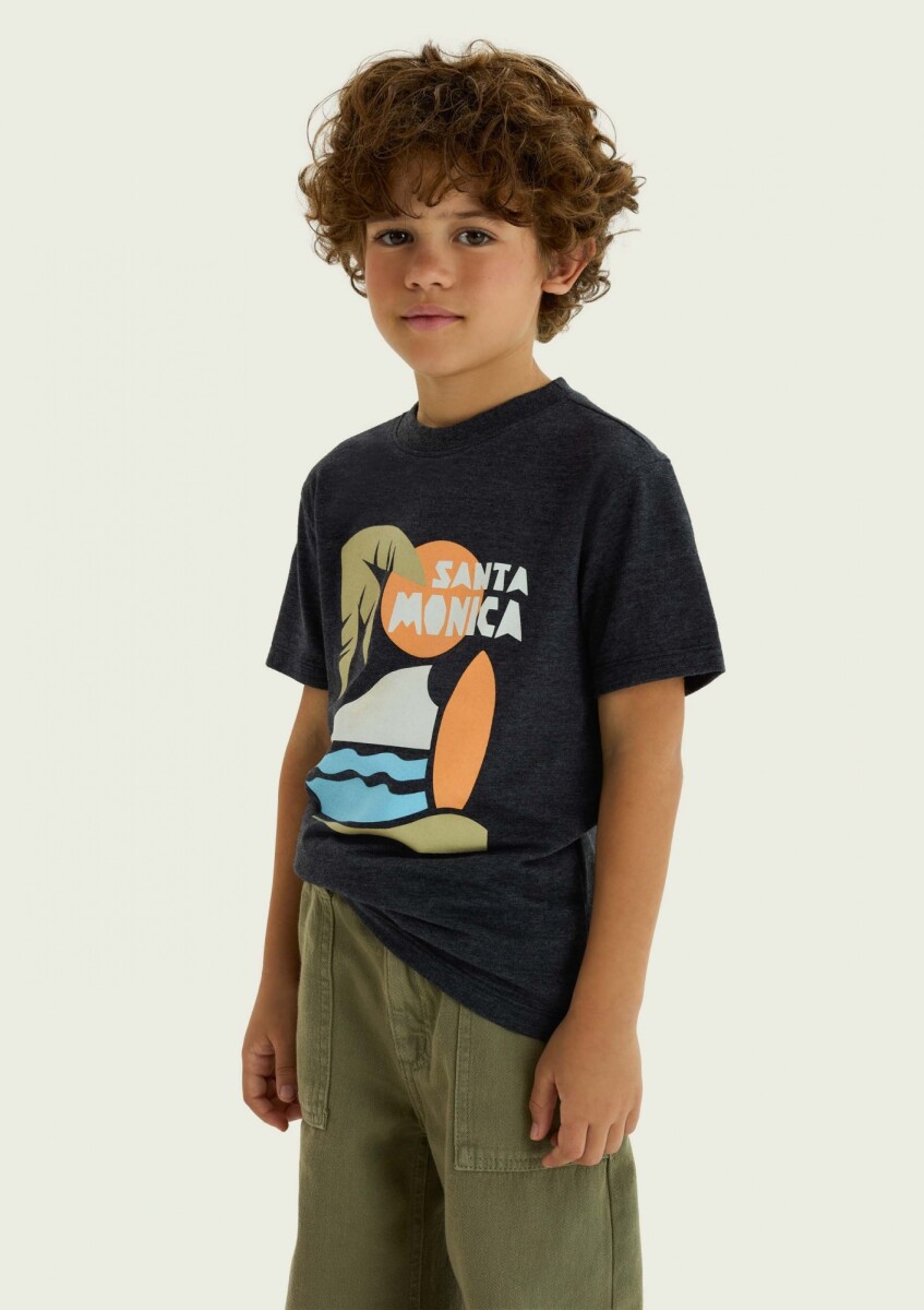 CAMISETA BÁSICA CON ESTAMPA - NEGRO 