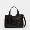 Cartera de Mano The Braided En Cuero Grabado Croco Negro
