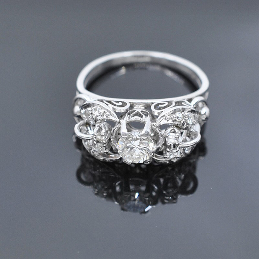 Anillo Antiguo En Oro 18K Y Brillantes Anillo Antiguo En Oro 18K Y Brillantes