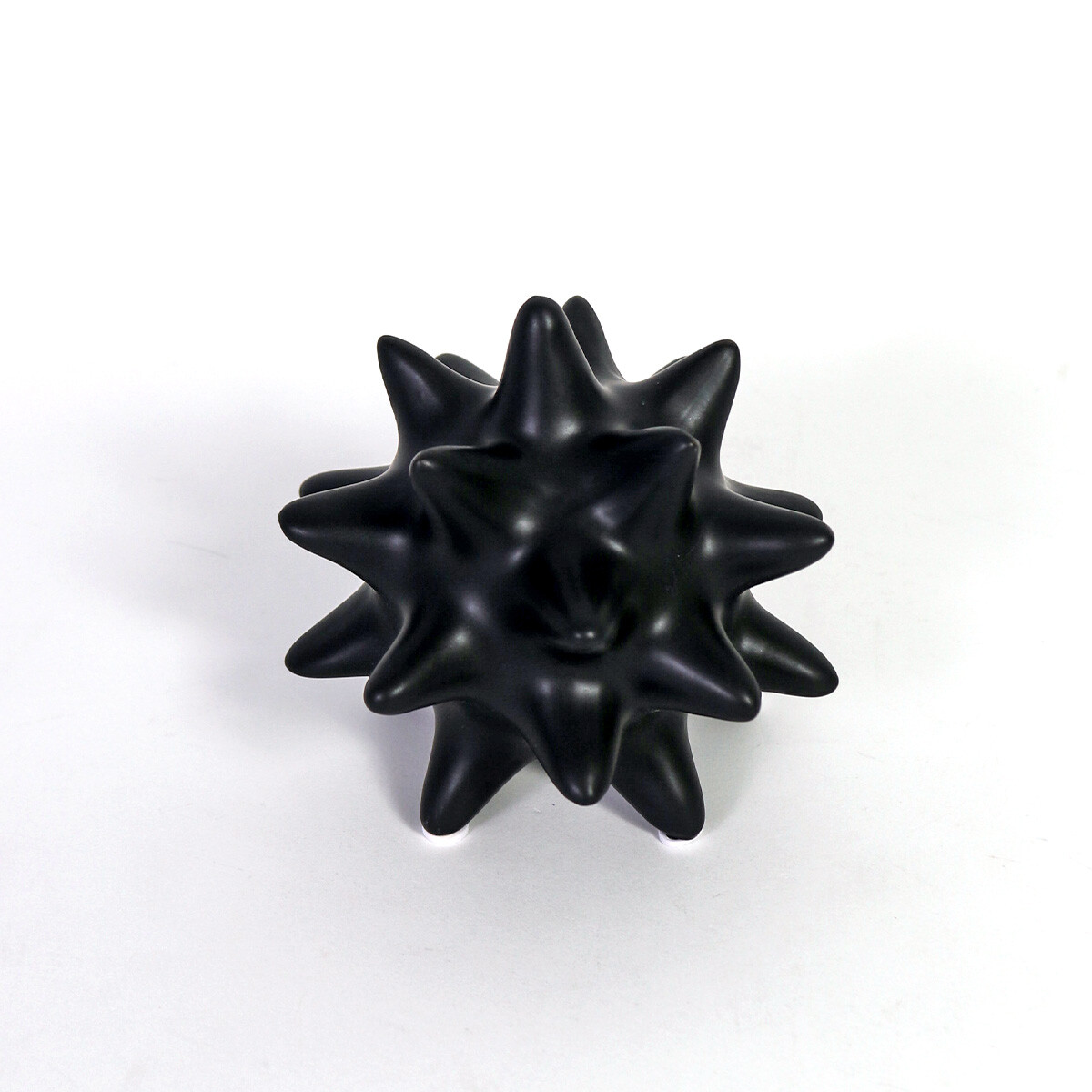 FIGURA CERAMICA NEGRA C/PUNTAS 13X12CM 
