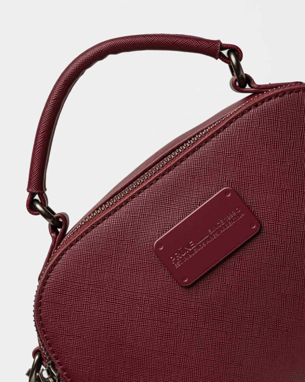 Bandolera Jazmin En Efecto Cuero Zaffiano Berry