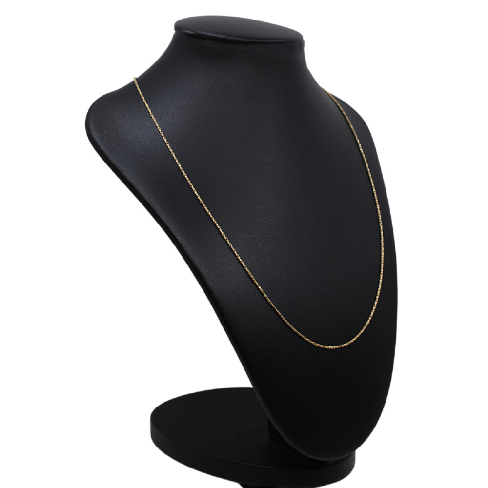 Cadena en oro 18k amarillo, fina. Largo 45cm Cadena en oro 18k amarillo, fina. Largo 45cm