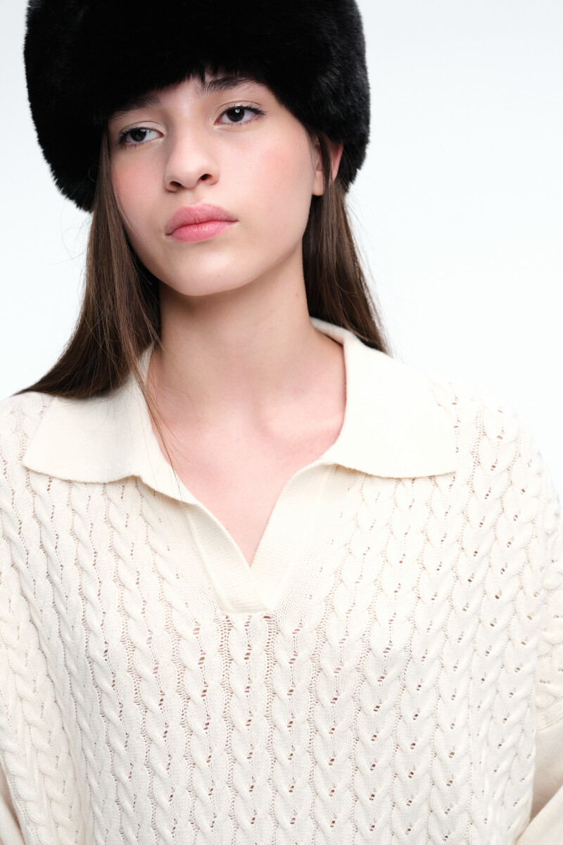SWEATER TRENZAS Crema