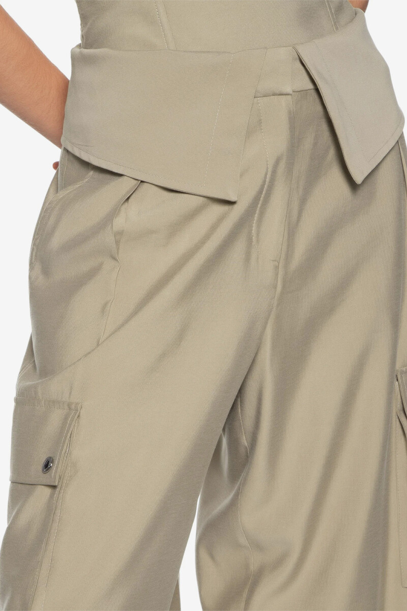 PANTALÓN CARGO Beige