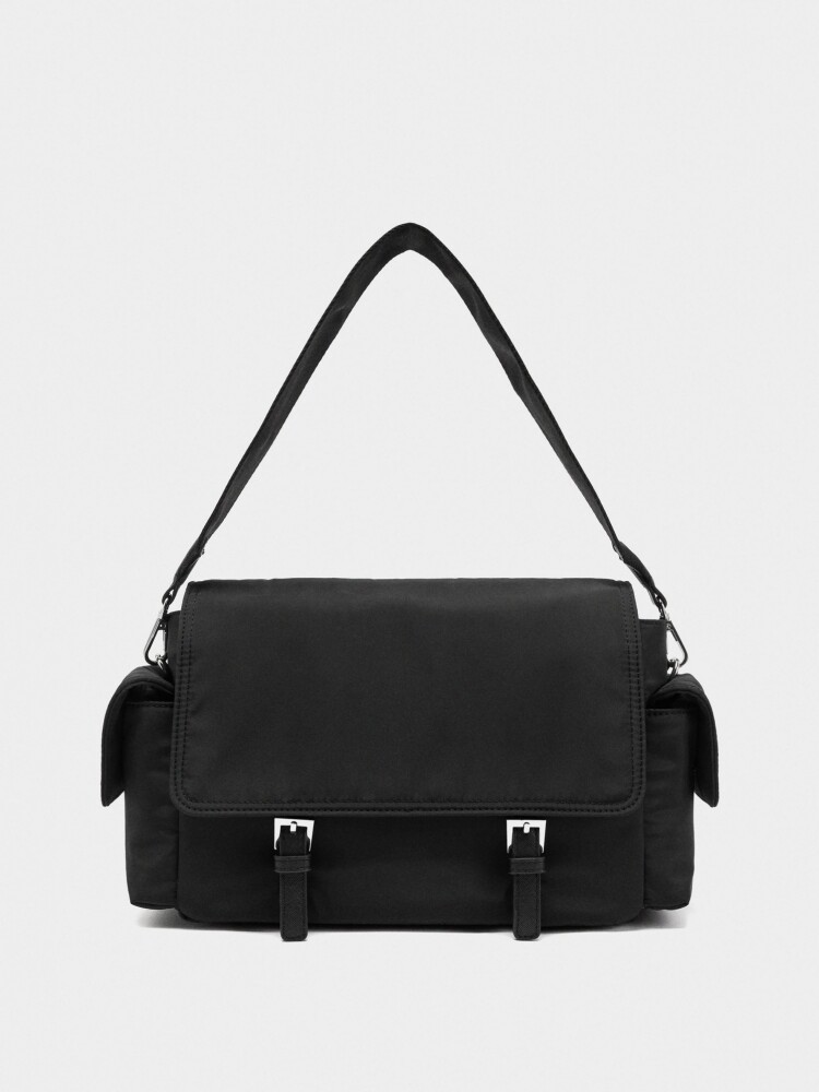 Bolso Bandolera De Nylon Con Solapa negro