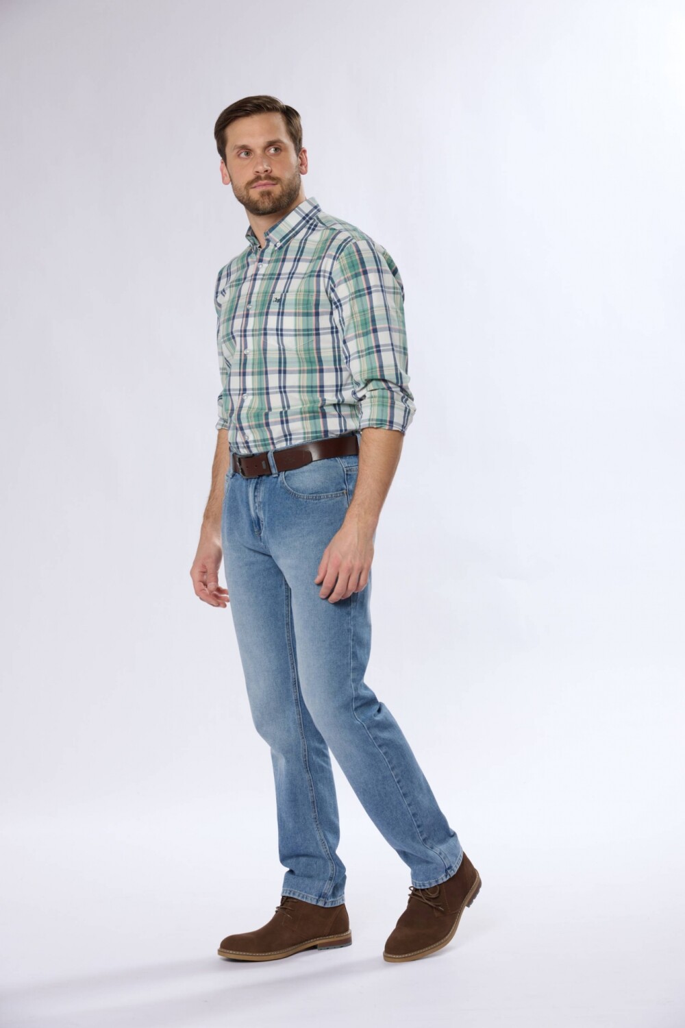 PANTALÓN DE JEAN CLÁSICO Azul claro