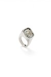 ANILLO BAÑADO EN PLATA DE LEY ACABADO EN FORMA CUADRADA Y CRISTAL BLANCO Anillo