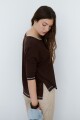 REMERA LIZA MARRON