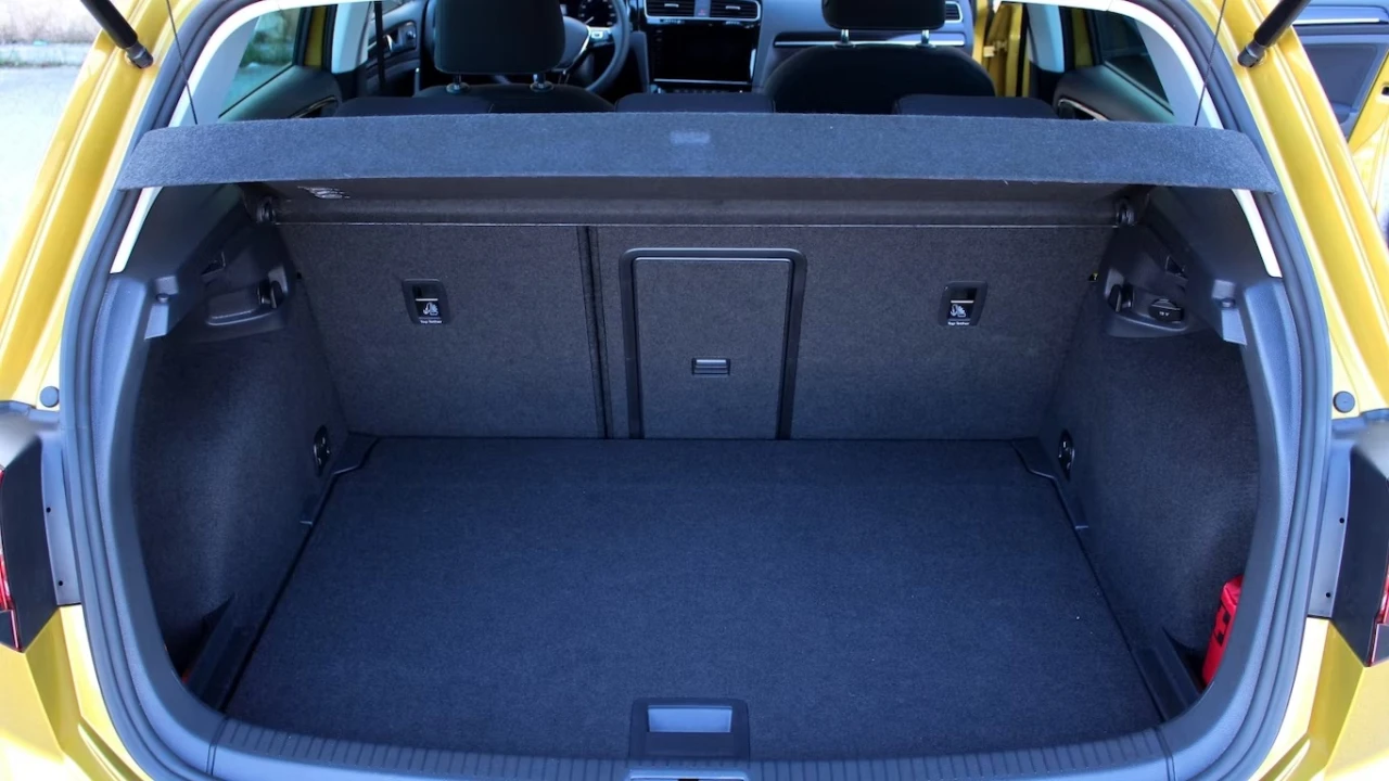 volkswagen-golf5.jpg
