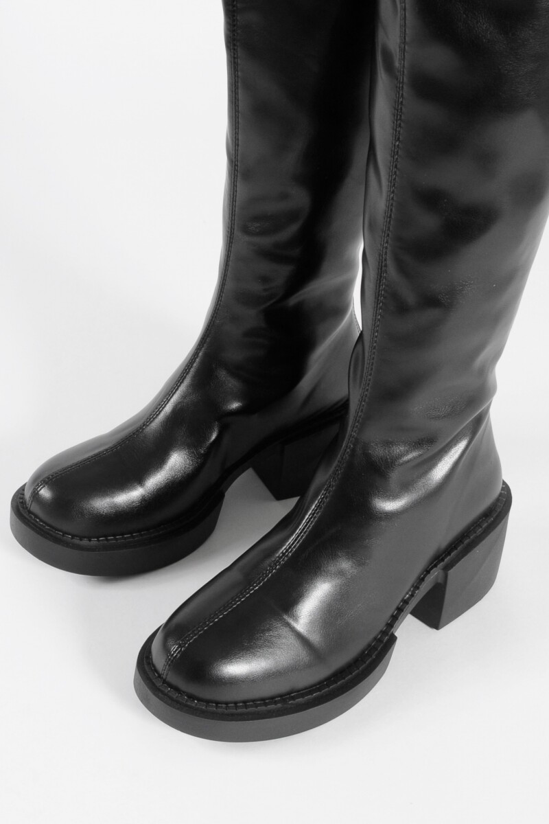 Botas bucaneras negro