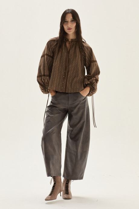 Blusa Floren Chocolate