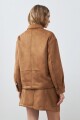 Chaqueta simil gamuza con bolsillos tostado