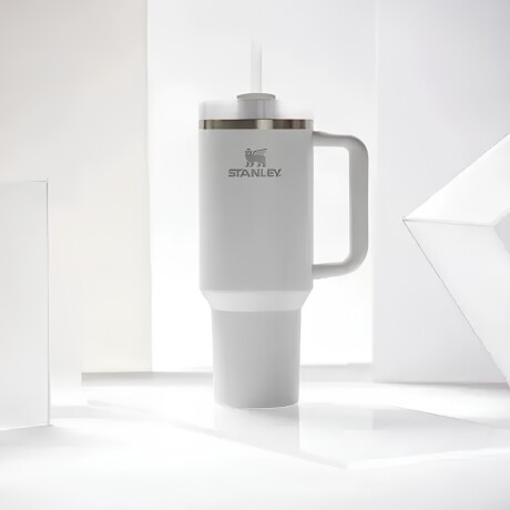 Vaso Térmico en Acero inox. Stanley Quencher 887ml Frost