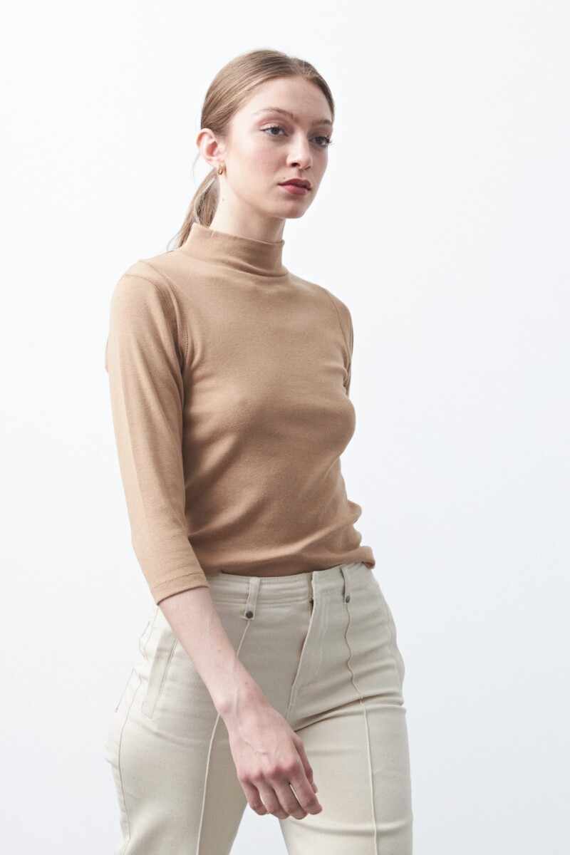 POLERA RULIO Beige Oscuro