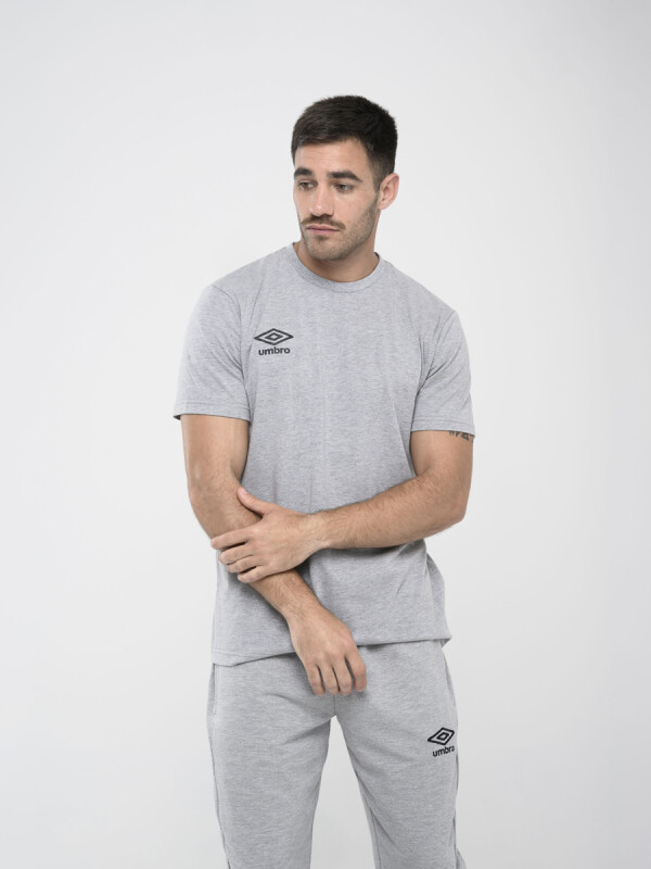Remera Basik Umbro Hombre 5m2