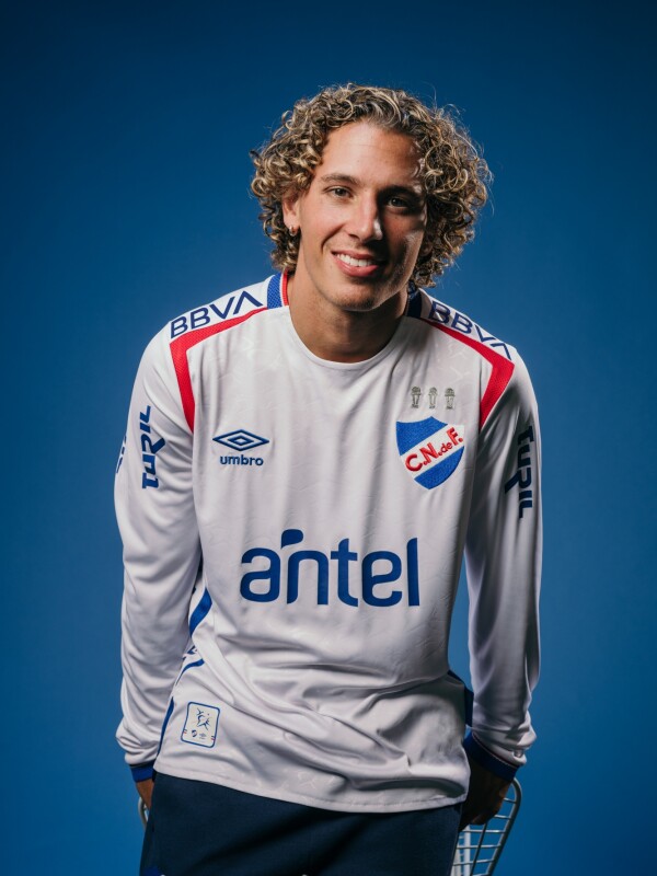 CAMISETA M/LARGA HOME <br /> OFICIAL Nacional Hombre Skuba, Blanco, Azul Royal