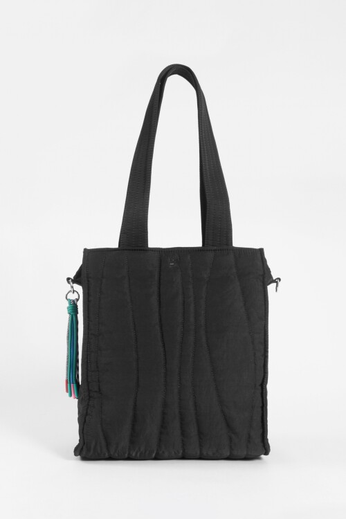 Shopper matelaseada negro