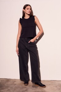 Remera Texturada Manga Tablitas Negro