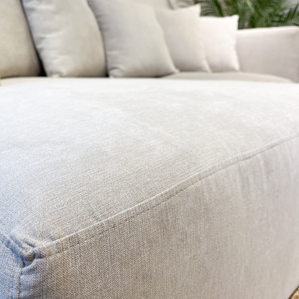 Sofá Trento con Chaise Longe 240x100x160cm (Por Pedido) Sofá Trento con Chaise Longe 240x100x160cm (Por Pedido)