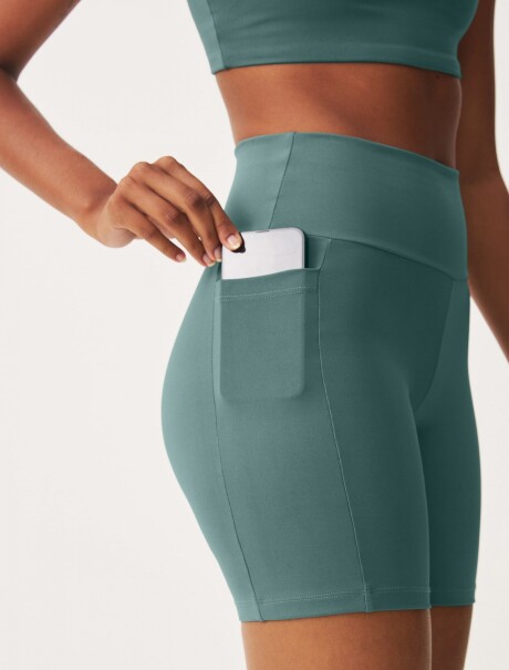 BERMUDA DEPORTIVA CON BOLSILLO VERDE