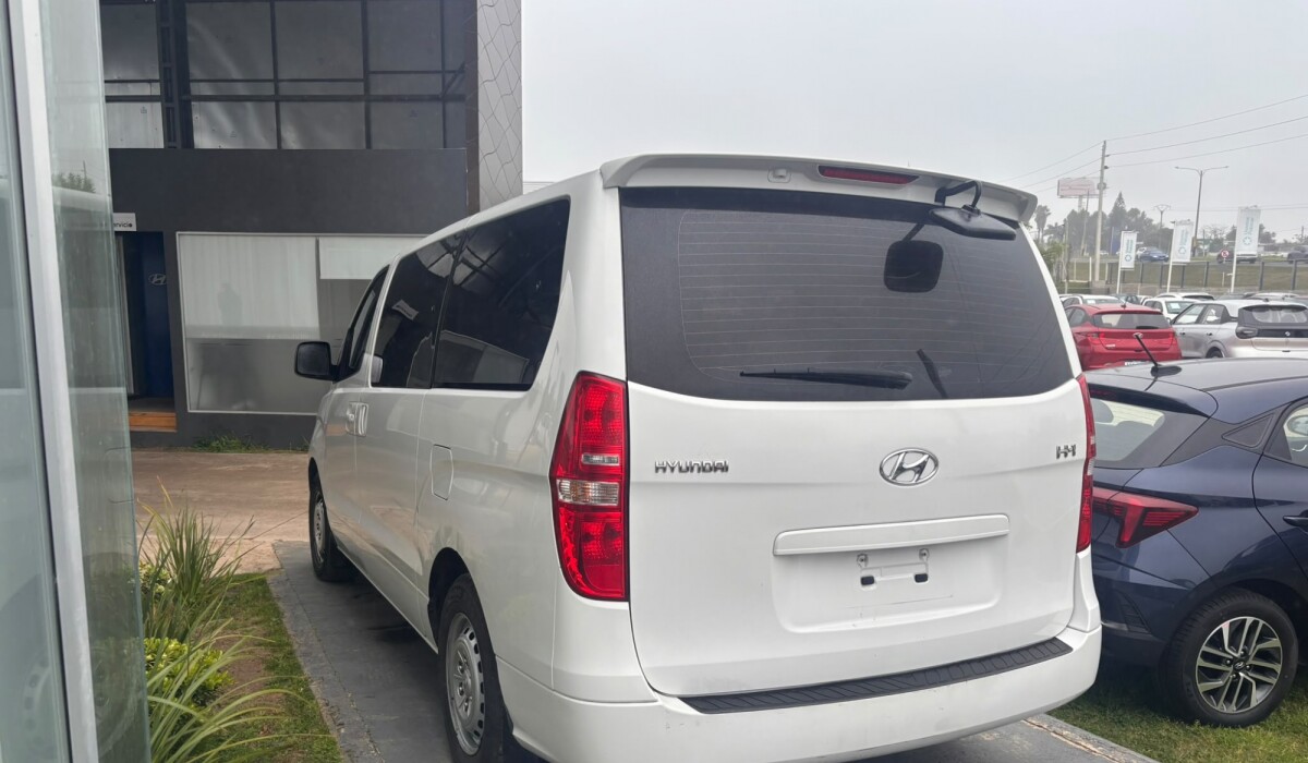 Hyundai H1 Minibus 9 Plz Diesel - 2020 Hyundai H1 Minibus 9 Plz Diesel - 2020