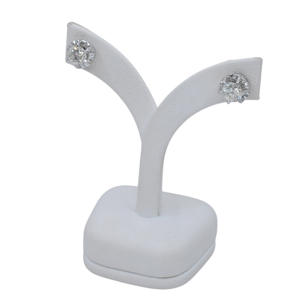 Caravanas en oro 18k blanco con brillantes, engarce 6 puntas Caravanas en oro 18k blanco con brillantes, engarce 6 puntas