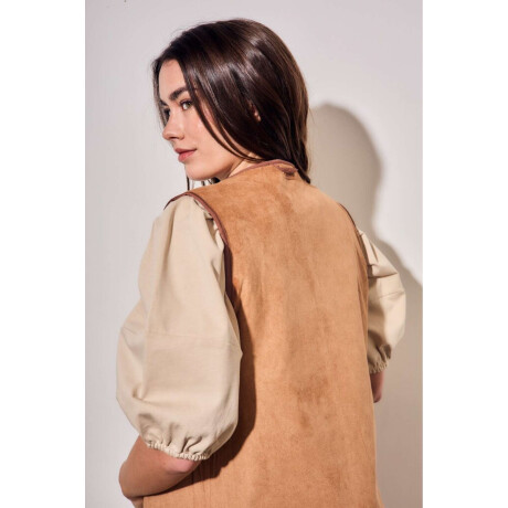Chaleco Bordados Reversible Gamuza Mocha