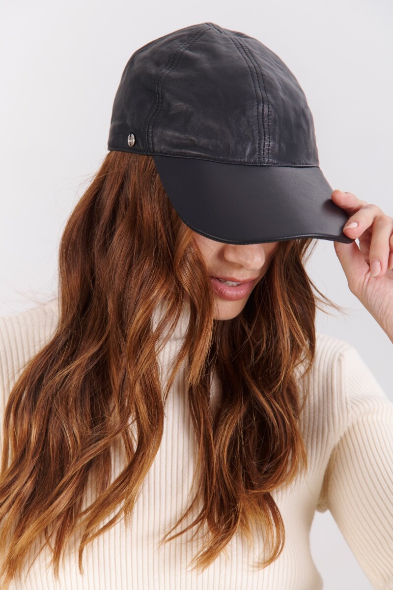 VISERA CUERO NEGRO