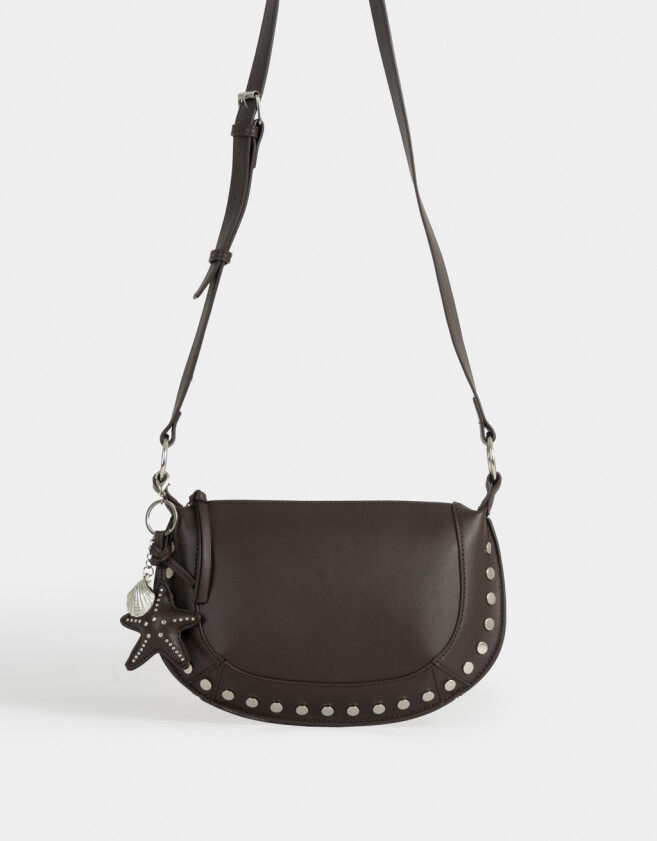 Bandoleras Bandolera Tachas Con Charm - Marron Oscuro