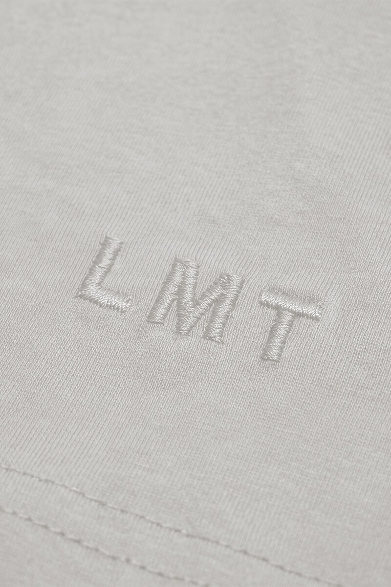 REMERA CLASSIC NEUTRO