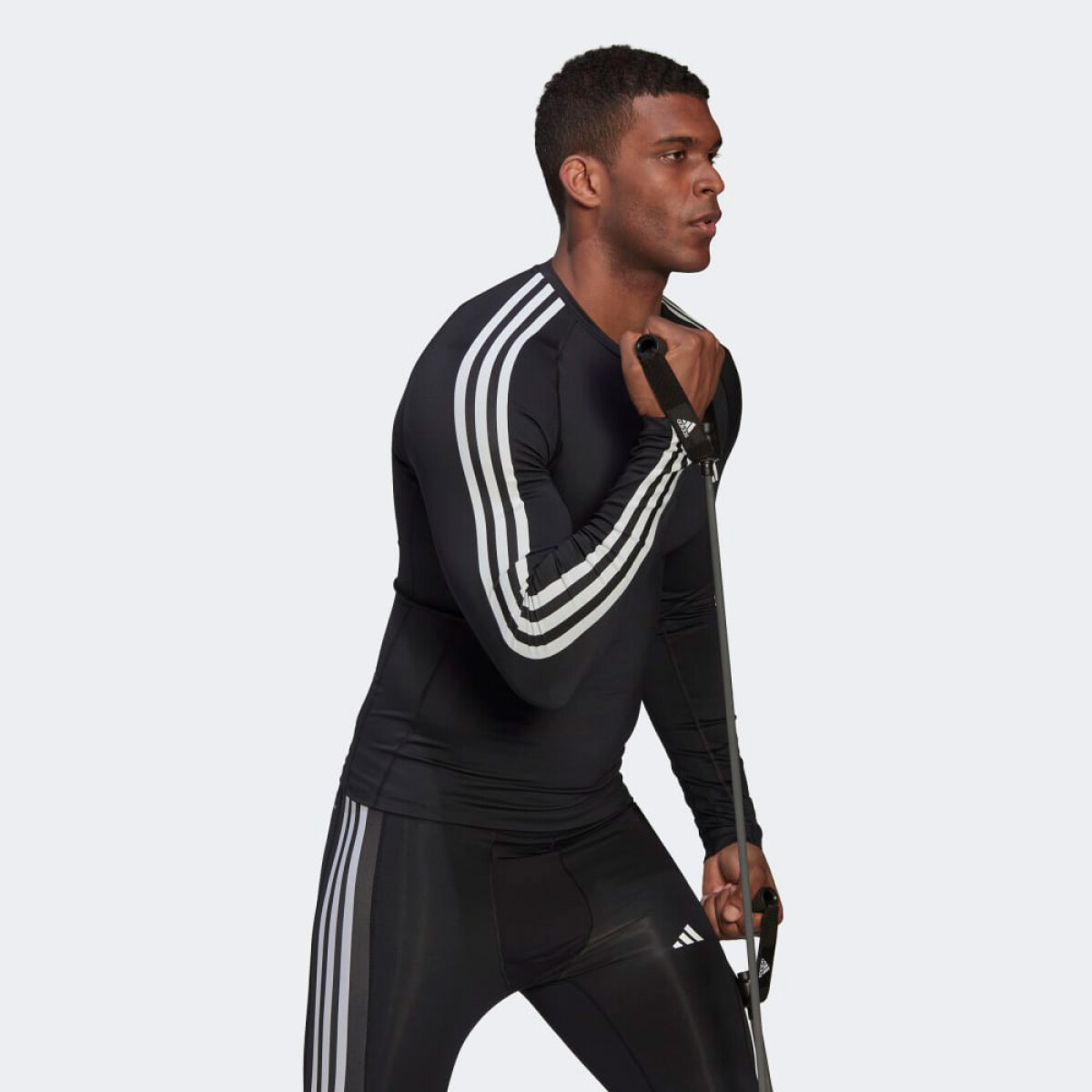Remera Unisex Adidas M/Larga Tech Fit Adidas - Negro - Blanco 