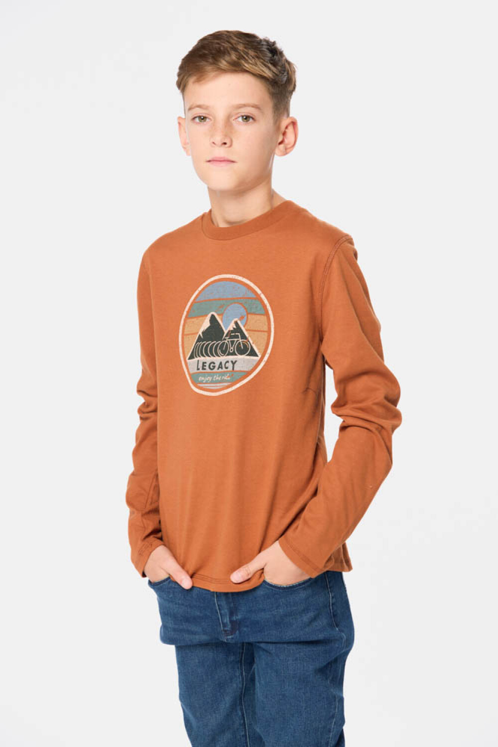 REMERA ESTAMPADA Terracota