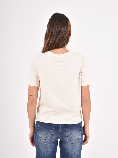 REMERA ADRIANA CREMA