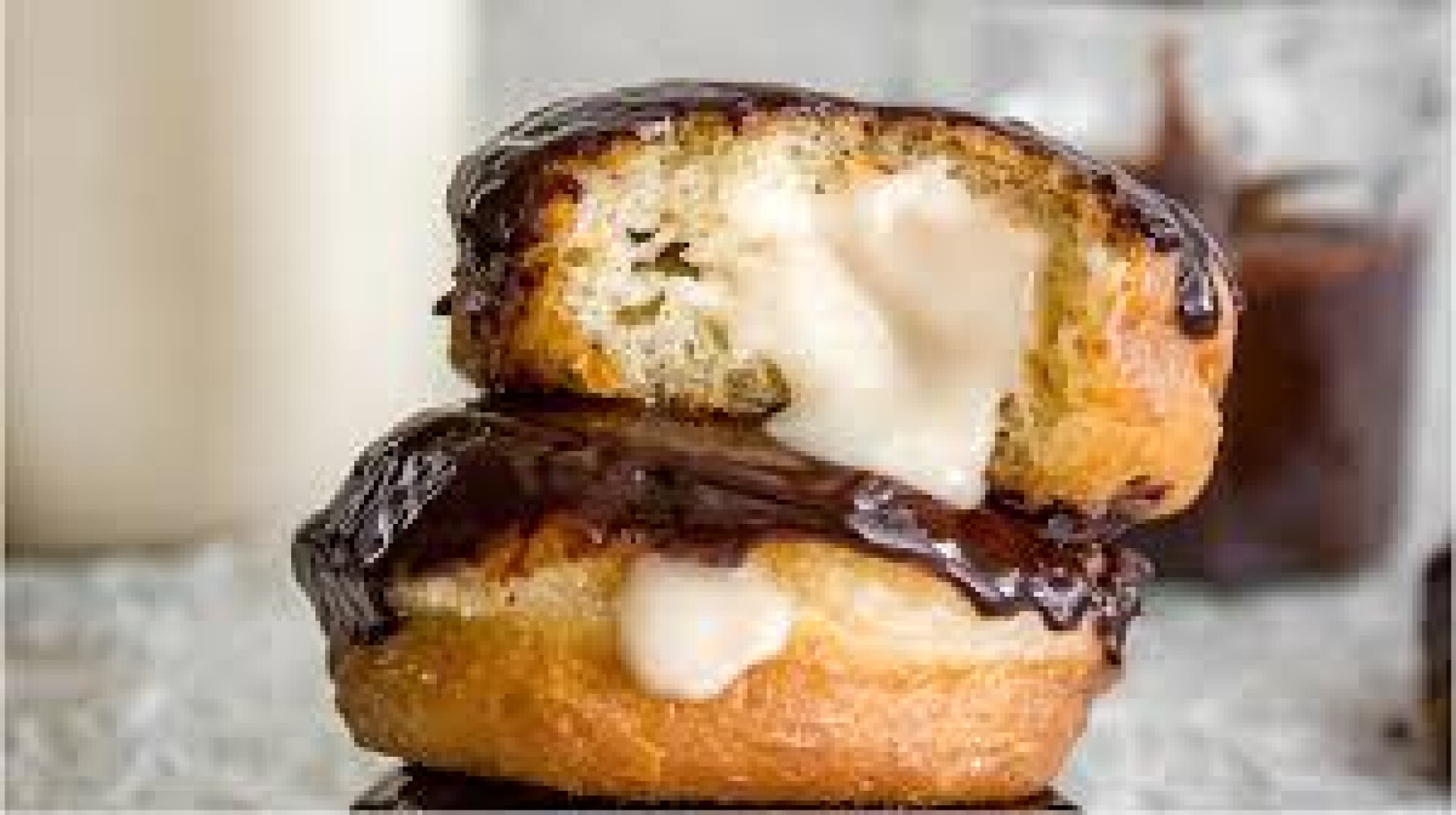 Donut rellena crema - 1 ud. - 140 gr 