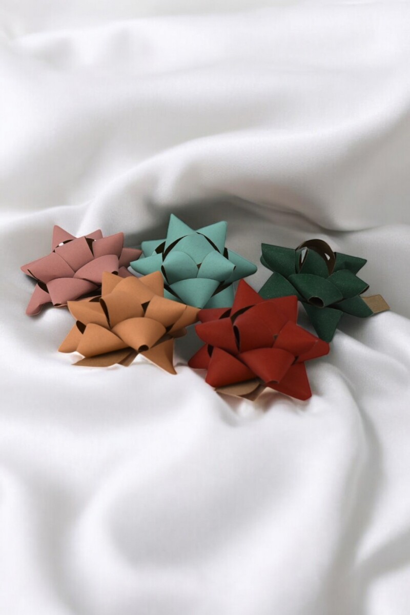 Moño Cocarda Papel 1.9 cm SURTIDO LISO 