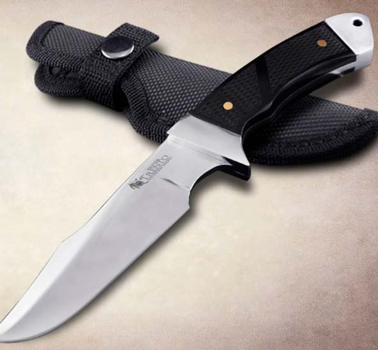 Cuchillo Trento Hunter 630 