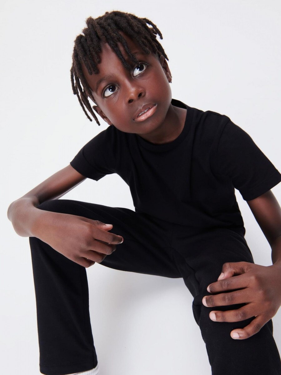 CAMISETA BÁSICA UNISSEX INFANTIL - NEGRO 