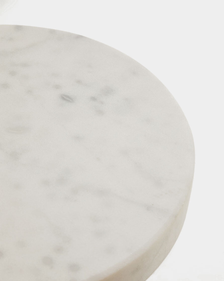 Lámpara de pie Madali de acero con acabado blanco y mármol blanco