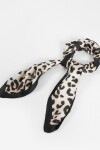 Pañuelo animal print marco animal print
