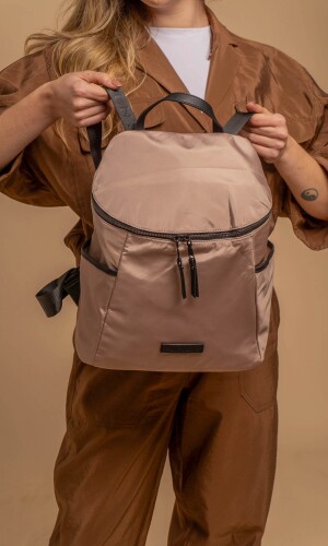 MOCHILA VIOLETA TOPO