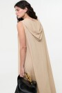 VESTIDO LARGO CON CAPUCHA Beige