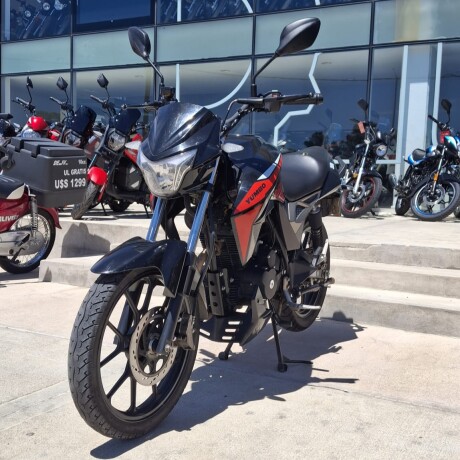 Yumbo Racer 200 Usada Yumbo Racer 200 Usada