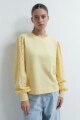 Sweatshirt con mangas de broderie amarillo