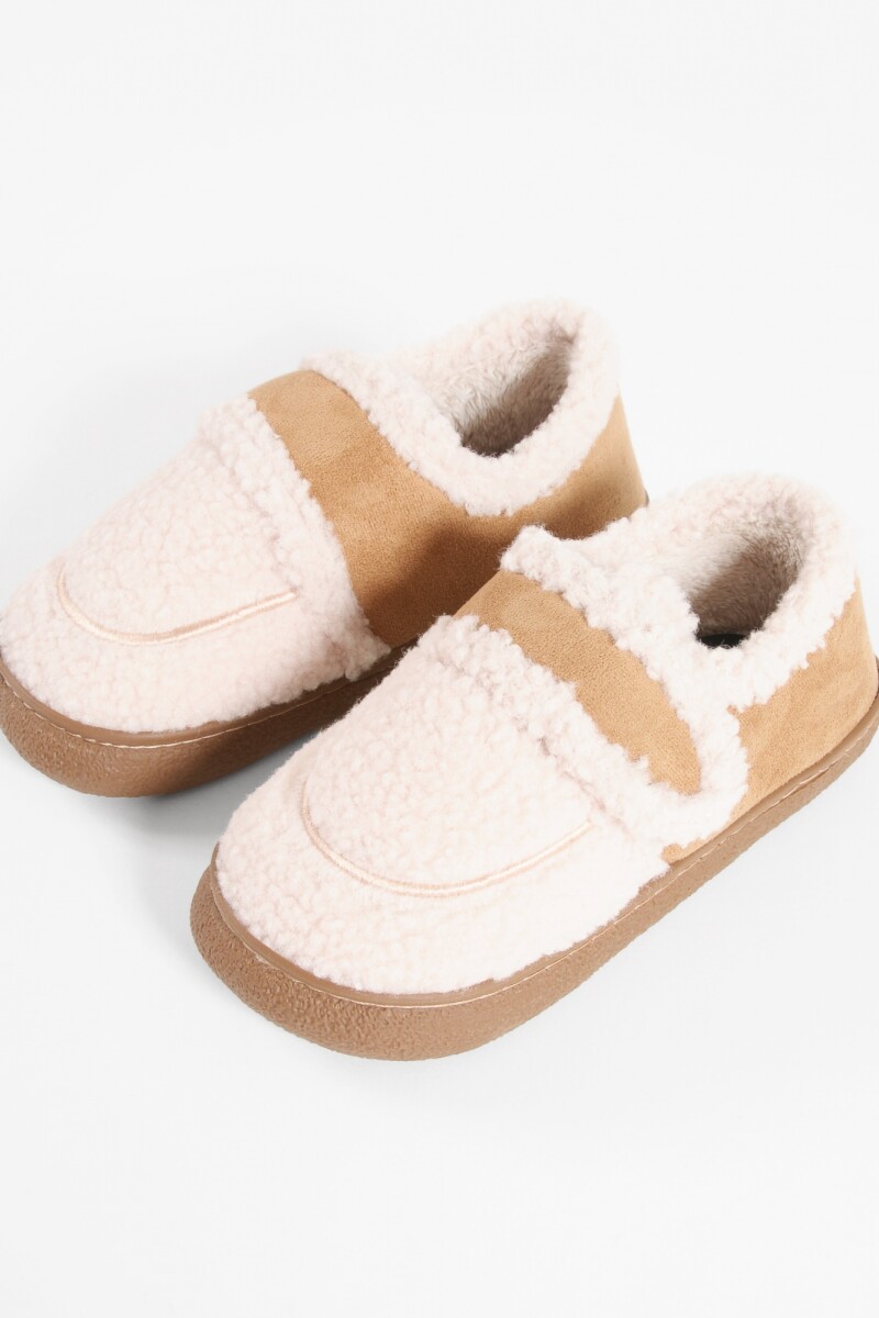 Pantufla corderito suede camel