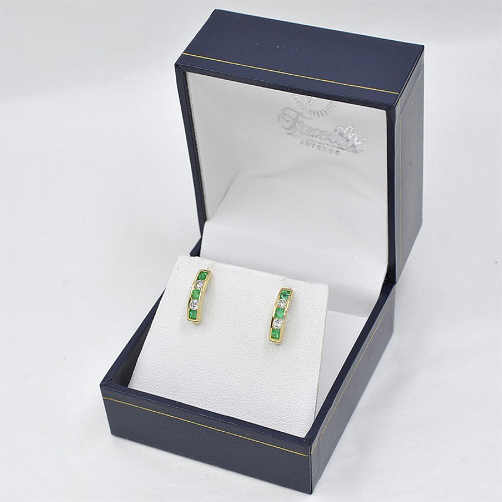 Caravanas En Oro 18K, Brillantes Y Esmeraldas Caravanas En Oro 18K, Brillantes Y Esmeraldas
